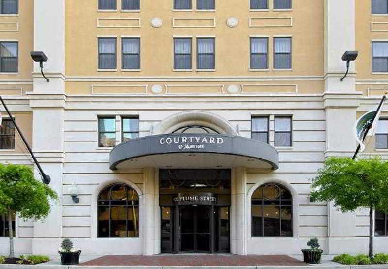 Courtyard By Marriott Norfolk Downtown Hotel Екстериор снимка