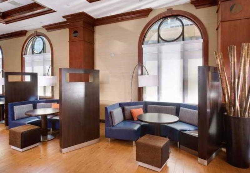 Courtyard By Marriott Norfolk Downtown Hotel Екстериор снимка