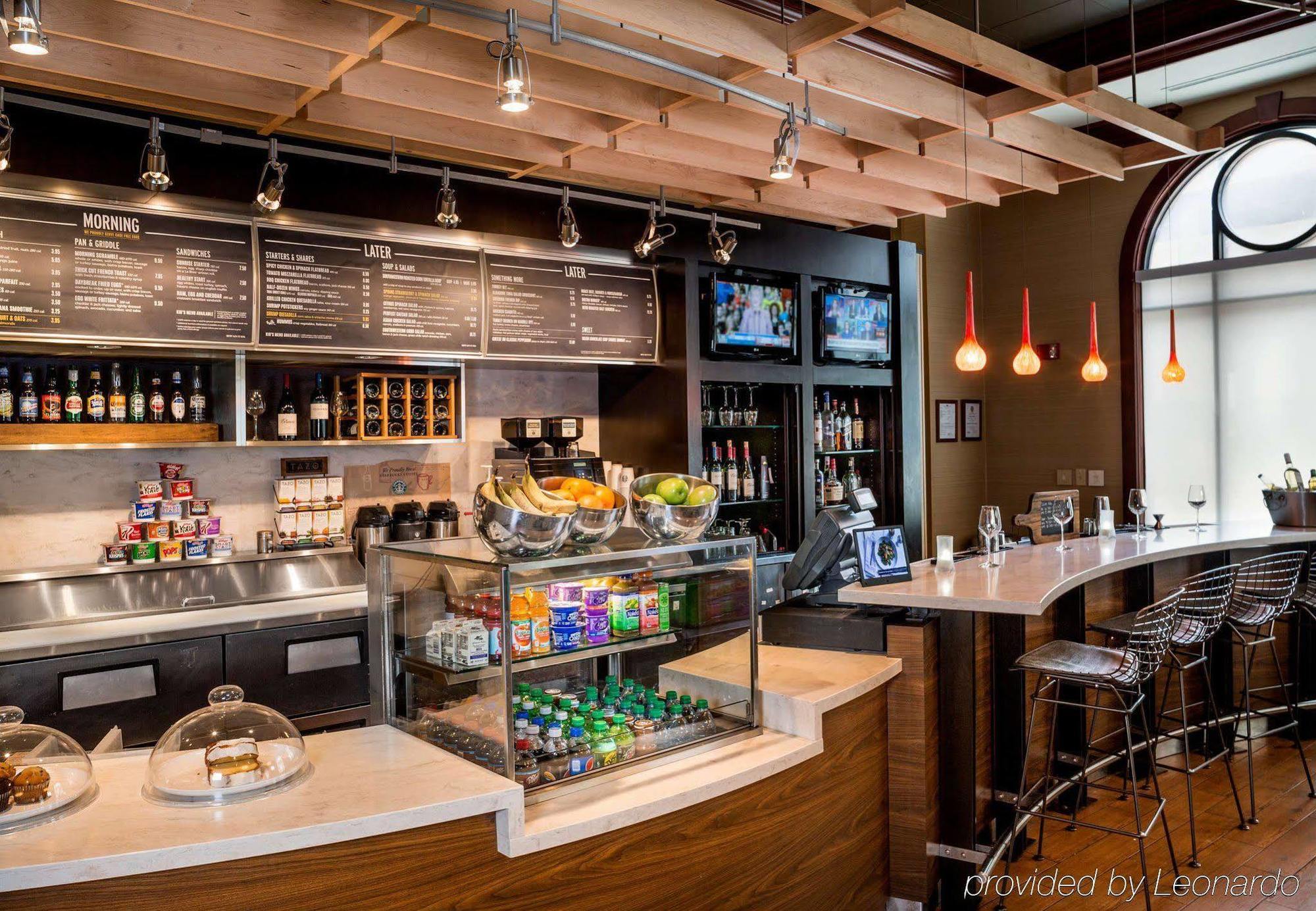 Courtyard By Marriott Norfolk Downtown Hotel Екстериор снимка