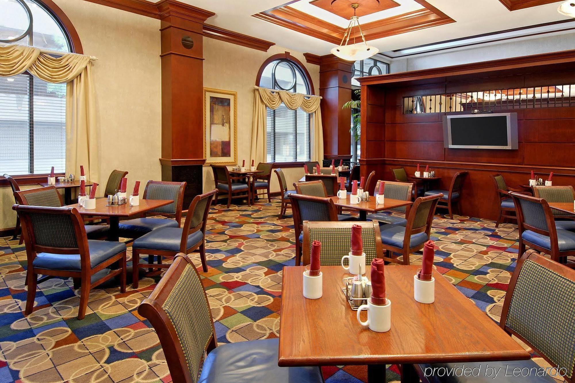 Courtyard By Marriott Norfolk Downtown Hotel Ресторант снимка