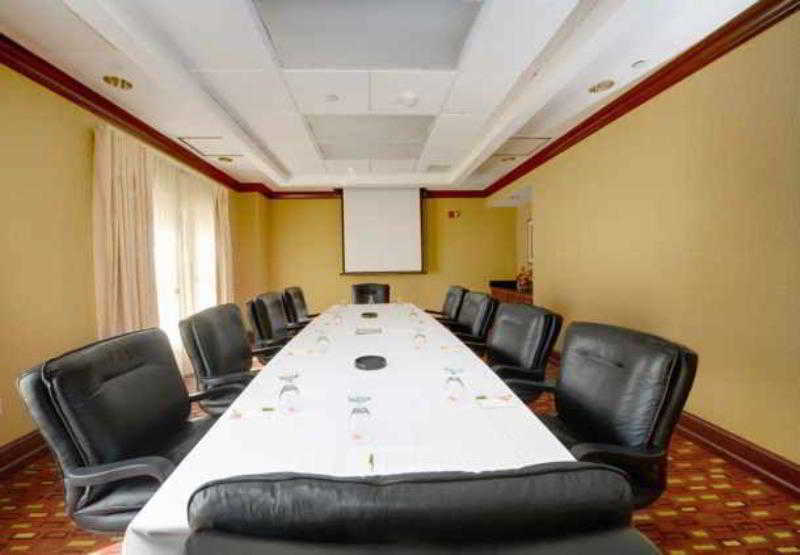 Courtyard By Marriott Norfolk Downtown Hotel Екстериор снимка